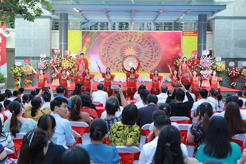 Trường Tiểu học Dịch Vọng A: Tiếp tục khẳng định thương hiệu của ngôi trường có bề dày truyền thống Trường Tiểu học Dịch Vọng A: Tiếp tục khẳng định thương hiệu của ngôi trường có bề dày truyền thống
