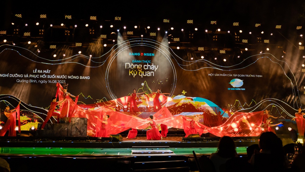 Đánh thức dòng chảy kỳ quan - Suối nước nóng Bang Đánh thức dòng chảy kỳ quan - Suối nước nóng Bang