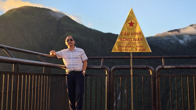 Khu du lịch Cầu kính Rồng Mây - “Kỳ quan - Tiên cảnh - Đất trời” Khu du lịch Cầu kính Rồng Mây - “Kỳ quan - Tiên cảnh - Đất trời”