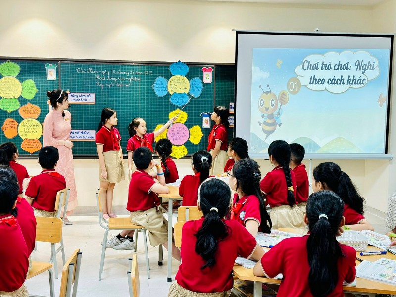 Ba Đình (Hà Nội): Tích cực tổ chức các chuyên đề bồi dưỡng cán bộ, giáo viên Chương trình giáo dục phổ thông 2018 Ba Đình (Hà Nội): Tích cực tổ chức các chuyên đề bồi dưỡng cán bộ, giáo viên Chương trình giáo dục phổ thông 2018