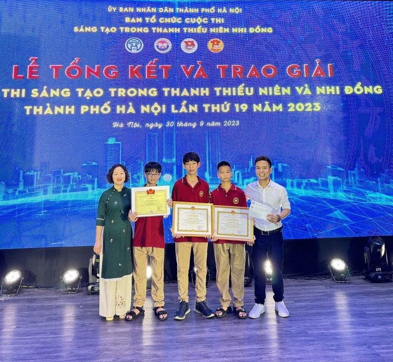 Trường Victoria Thăng Long tiếp tục thắp sáng ước mơ, hoài bão về khoa học của Vicsers