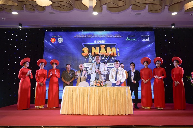 Khẳng định vai trò sứ mạng phát triển cộng đồng doanh nghiệp trong thời đại công nghệ số Khẳng định vai trò sứ mạng phát triển cộng đồng doanh nghiệp trong thời đại công nghệ số