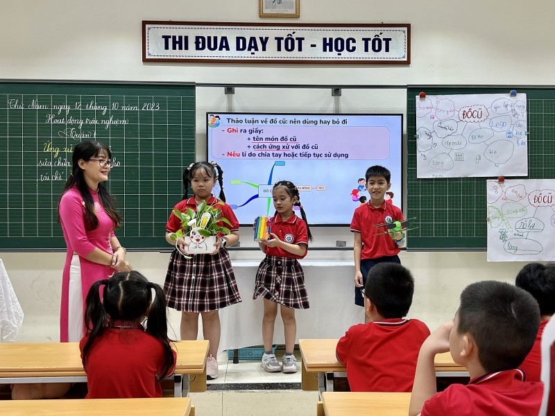 Hà Nội: Học sinh thích thú sáng tạo với môn Tiếng Việt dạy theo phương pháp mới Hà Nội: Học sinh thích thú sáng tạo với môn Tiếng Việt dạy theo phương pháp mới