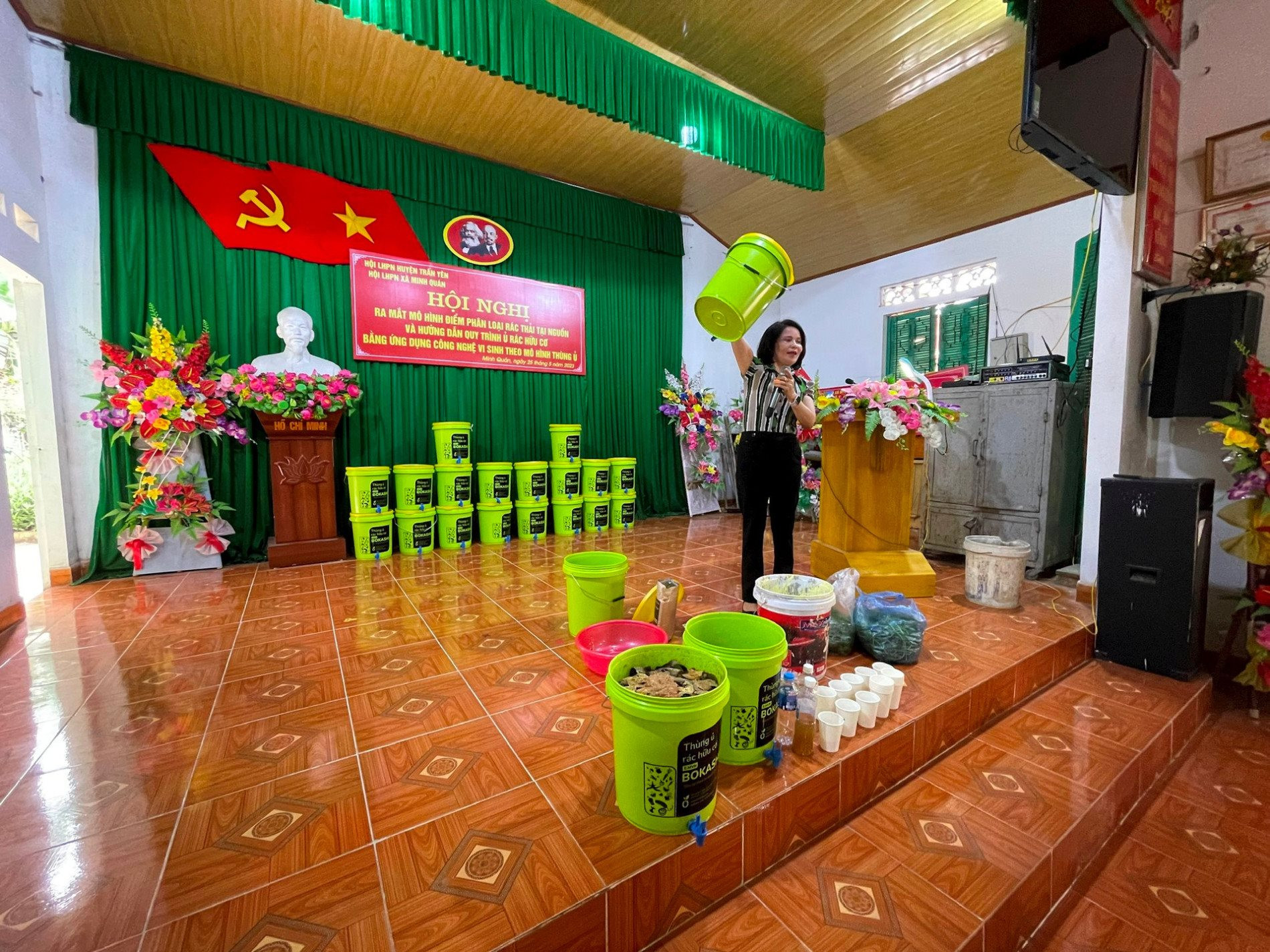Yên Bái: Huyện Trấn Yên triển khai mô hình điểm phân loại rác thải tại nguồn Yên Bái: Huyện Trấn Yên triển khai mô hình điểm phân loại rác thải tại nguồn