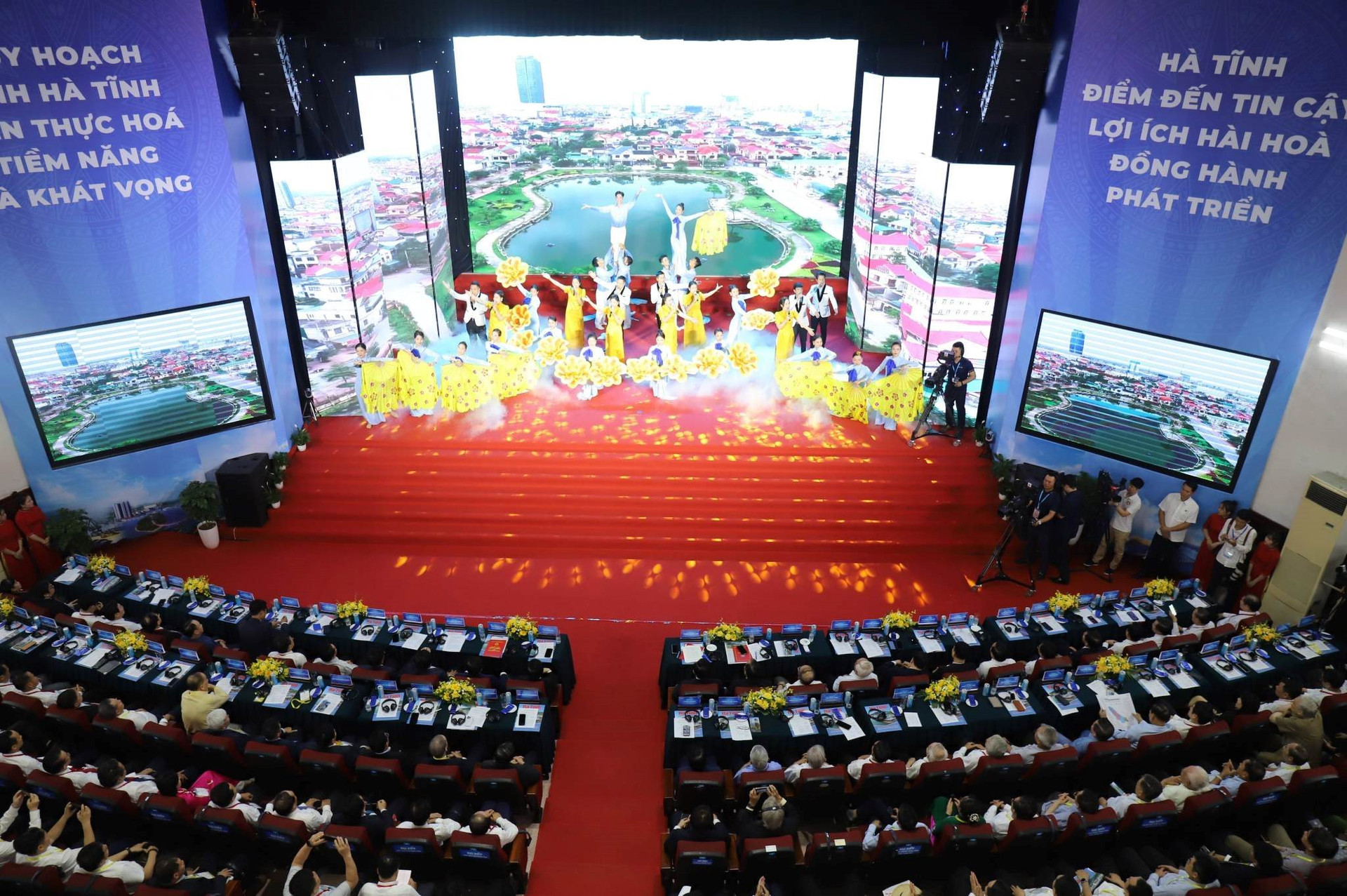 Hà Tĩnh: Tổ chức thành công Hội nghị công bố Quy hoạch tỉnh và xúc tiến đầu tư Hà Tĩnh: Tổ chức thành công Hội nghị công bố Quy hoạch tỉnh và xúc tiến đầu tư