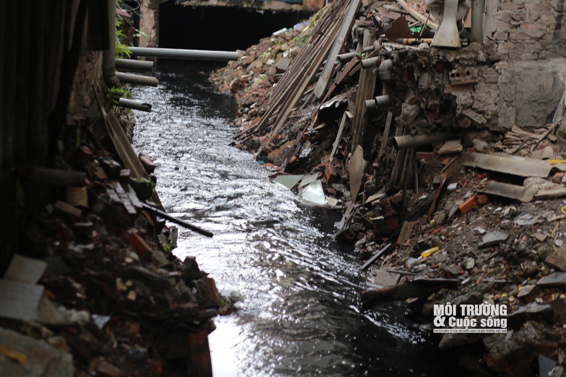 Hà Nội: Dự án cải tạo 3km mương Thụy Khuê kéo dài nhiều năm vẫn chưa hoàn thiện Hà Nội: Dự án cải tạo 3km mương Thụy Khuê kéo dài nhiều năm vẫn chưa hoàn thiện