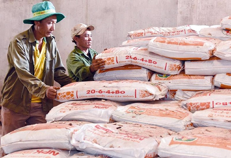 Giá phân bón hôm nay 16/2: Giao dịch sôi động
