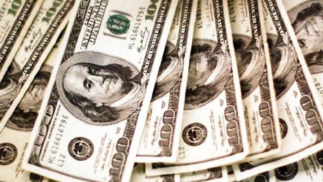 Tỷ giá USD hôm nay 4/4: ngân hàng tiếp tục tăng vọt, thị trường vẫn giảm