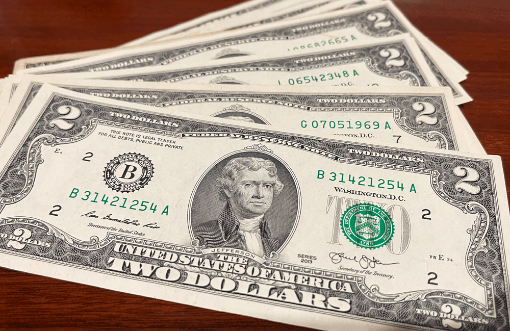 Tỷ giá USD hôm nay 10/4: thị trường và ngân hàng cùng tăng mạnh