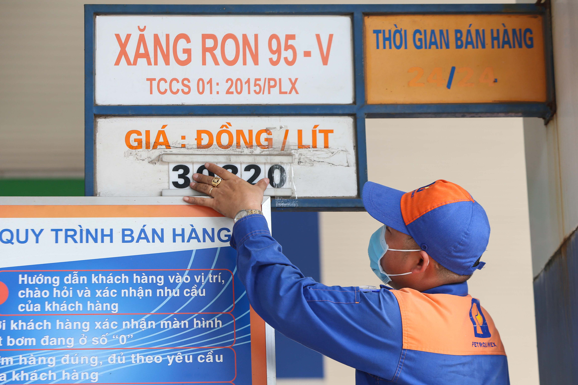 Giá xăng dầu hôm nay 11/5: Giá xăng dầu trong nước dự báo giảm lần thứ ba liên tiếp Giá xăng dầu hôm nay 11/5: Giá xăng dầu trong nước dự báo giảm lần thứ ba liên tiếp