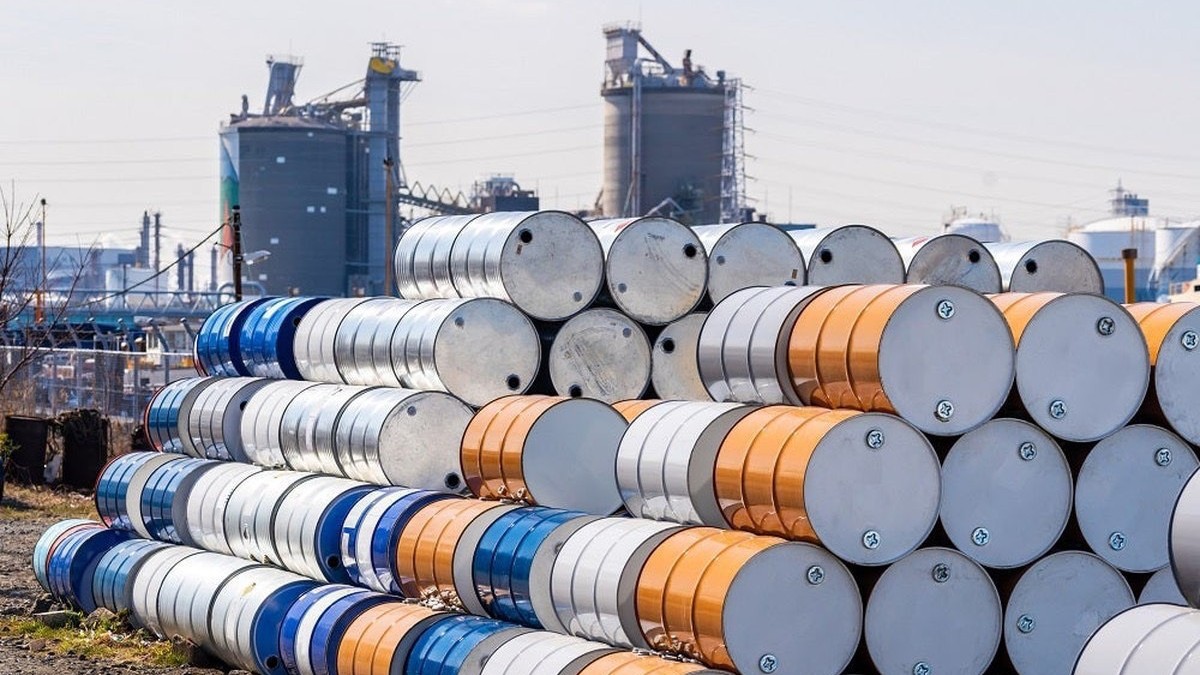 Giá xăng dầu hôm nay 31/7: Tiếp tục tăng hơn 1%