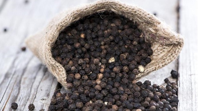 Giá tiêu hôm nay 10/10: Cú giáng mạnh vào triển vọng tăng của hồ tiêu