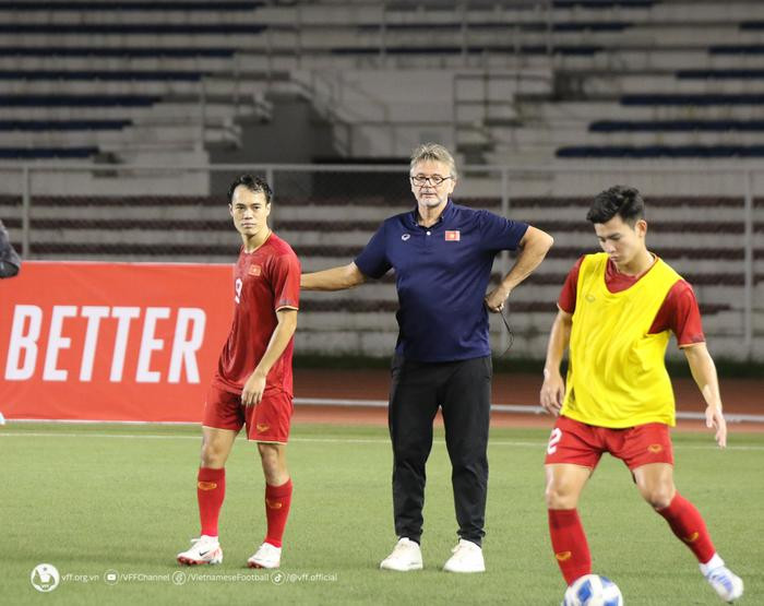 HLV Troussier chọn Trương Tiến Anh v&agrave; Văn T&ugrave;ng v&agrave;o danh s&aacute;ch 26 cầu thủ dự Asian Cup 2023 Ảnh 1