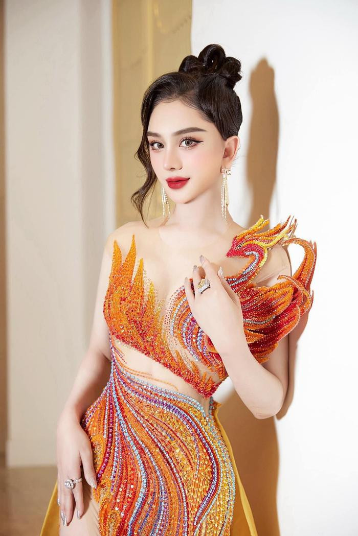 L&acirc;m Kh&aacute;nh Chi bức x&uacute;c th&ocirc;ng b&aacute;o bị lừa số tiền lớn Ảnh 3