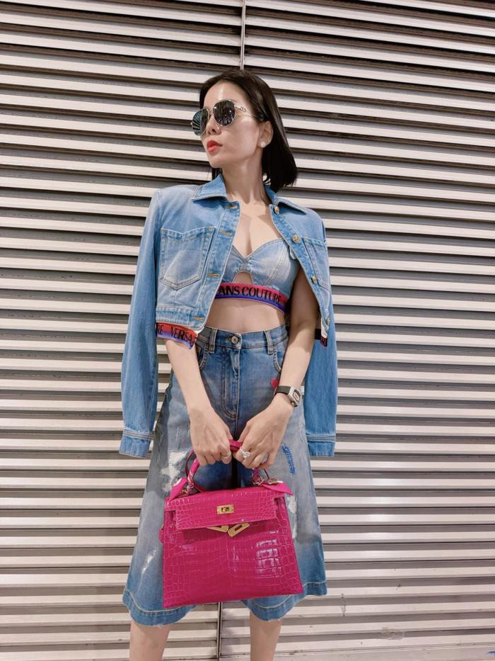 C&oacute; thể l&agrave; h&igrave;nh ảnh về 1 người