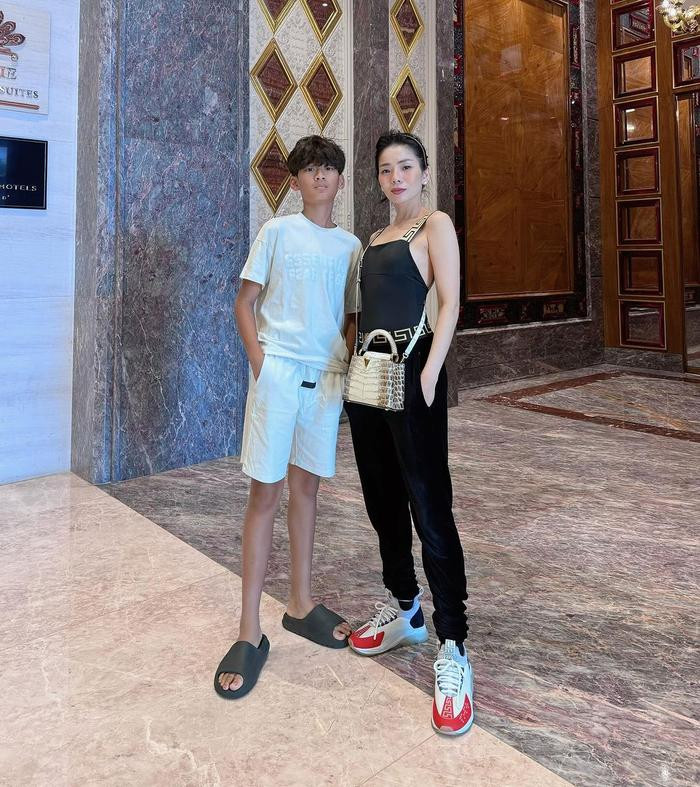 Chiều qu&yacute; tử như 'trứng mỏng', nhưng Lệ Quy&ecirc;n vẫn c&oacute; c&aacute;ch dạy con đầy nghi&ecirc;m khắc Ảnh 3