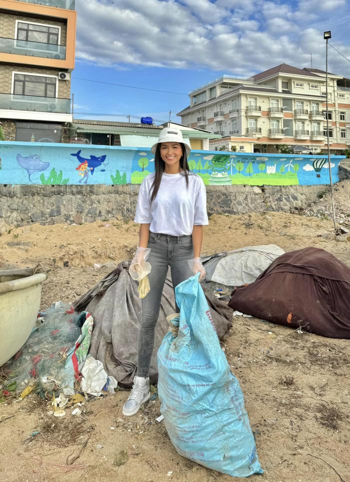 C&oacute; thể l&agrave; h&igrave;nh ảnh về 1 người