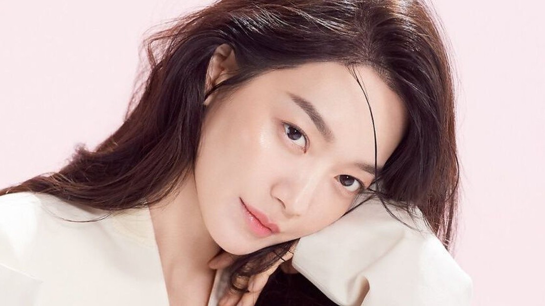 Shin Min Ah cùng nhiều sao Hàn hỗ trợ nạn nhân động đất ở Thổ Nhĩ Kỳ và Syria