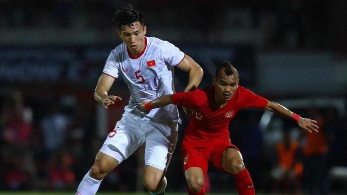 Bài toán khó cho HLV Troussier khi Văn Hậu, Hoàng Đức trở lại