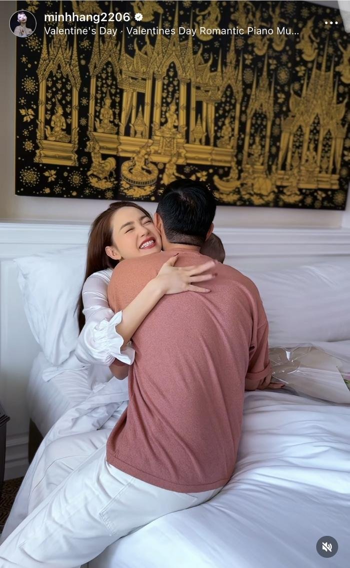 Minh Hằng trở thành Minh Hằng trở thành 'bà hoàng' trong ngày Valentine: Được chồng lẫn con trai tặng quà tận giường Ảnh 2