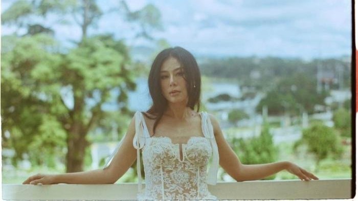 Nam Thư "nổi đoá", gay gắt đáp trả khi bị chê "già teo tóp"