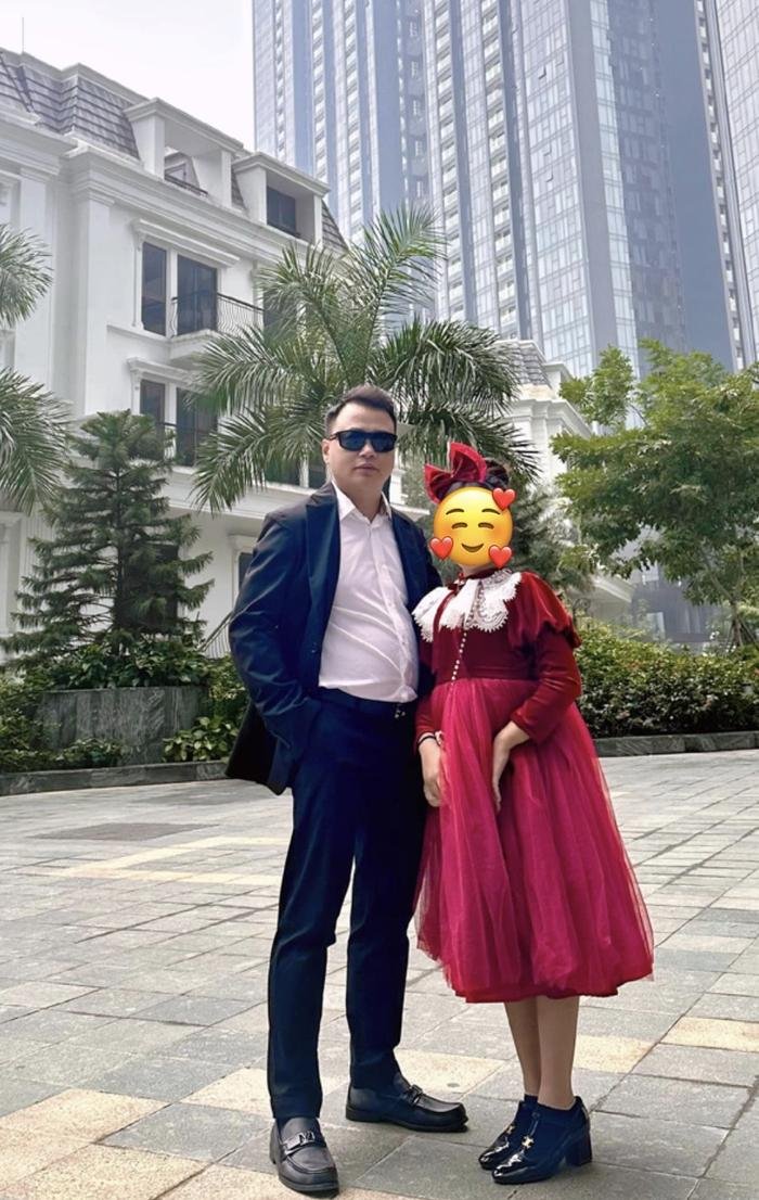 Được dân tình khen con gái giống mẹ, Shark Bình thẳng thắn đáp trả, không quên "cà khịa" vợ cũ Được dân tình khen con gái giống mẹ, Shark Bình thẳng thắn đáp trả, không quên "cà khịa" vợ cũ