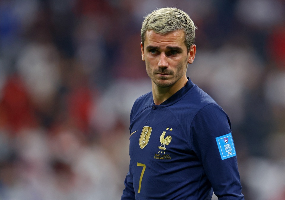 Phản ứng của HLV Deschamps khi Griezmann tính rời tuyển Pháp Phản ứng của HLV Deschamps khi Griezmann tính rời tuyển Pháp