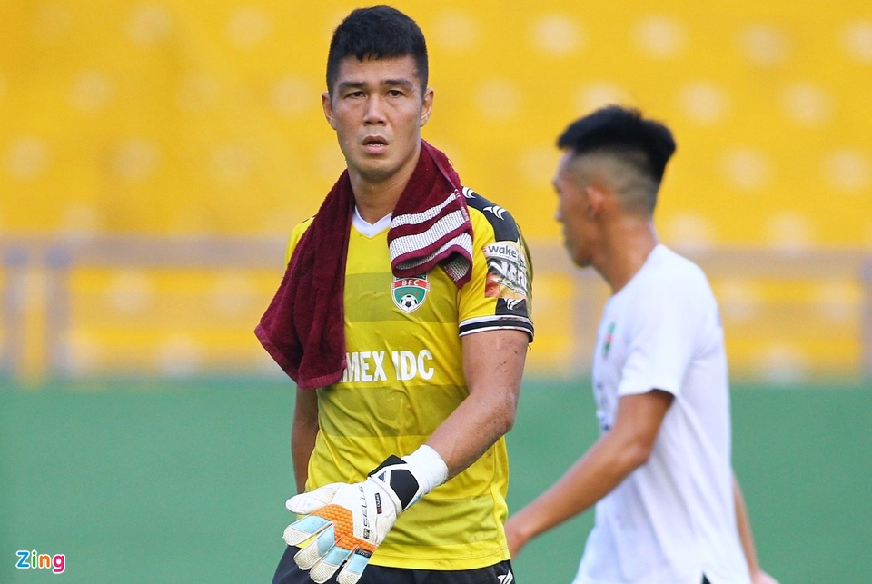 Cựu thủ môn tuyển Việt Nam giải nghệ ở tuổi 38 Cựu thủ môn tuyển Việt Nam giải nghệ ở tuổi 38