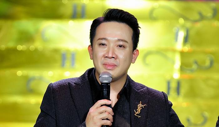 Giữa bão thị phi, MC Vân Hugo bất ngờ tiết lộ chuyện làm từ thiện của Trấn Thành Giữa bão thị phi, MC Vân Hugo bất ngờ tiết lộ chuyện làm từ thiện của Trấn Thành