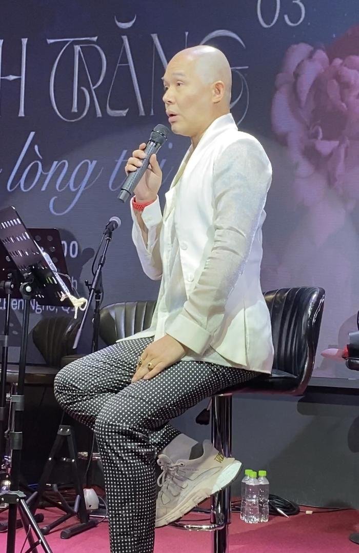 Nathan Lee khẳng định không cần nổi tiếng, gửi lời thách thức đến "Ông hoàng nhạc Việt" Nathan Lee khẳng định không cần nổi tiếng, gửi lời thách thức đến "Ông hoàng nhạc Việt"