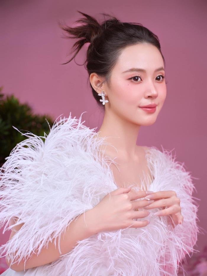 Quốc Trường công khai thả thính Midu, Mai Phương Thúy dỗi ra mặt Quốc Trường công khai thả thính Midu, Mai Phương Thúy dỗi ra mặt Ảnh 1