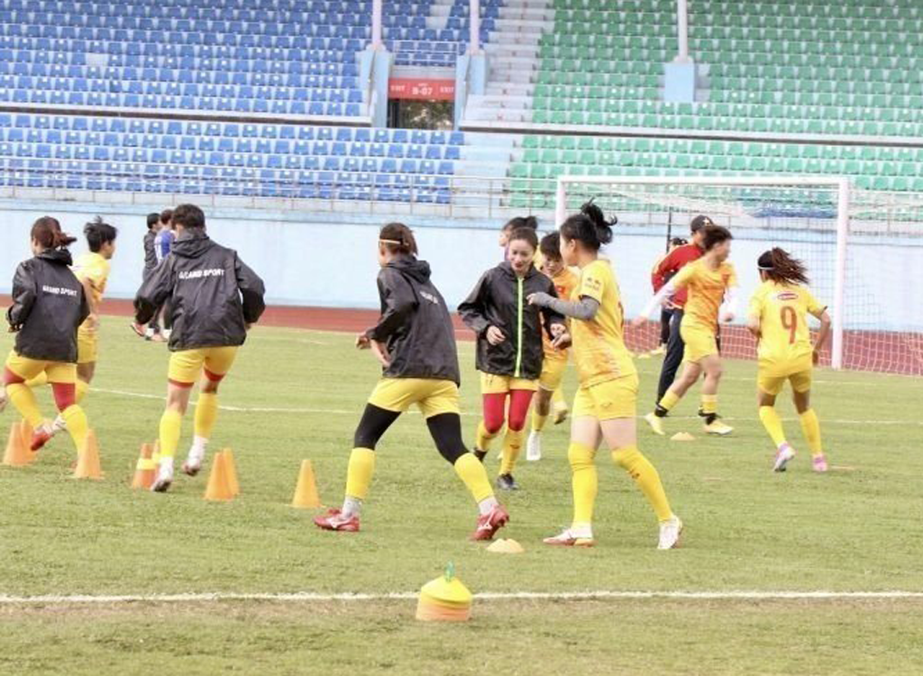 Đội tuyển nữ Việt Nam quyết thắng đối thủ đứng thứ 100 thế giới - Ảnh 1.