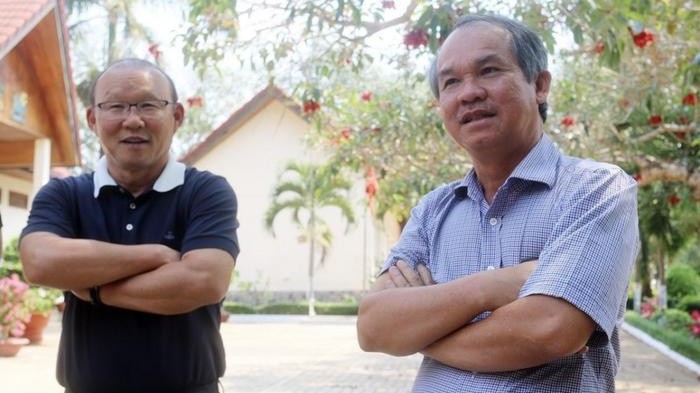 Bài học từ quyết định chọn HLV Park Hang Seo của bầu Đức