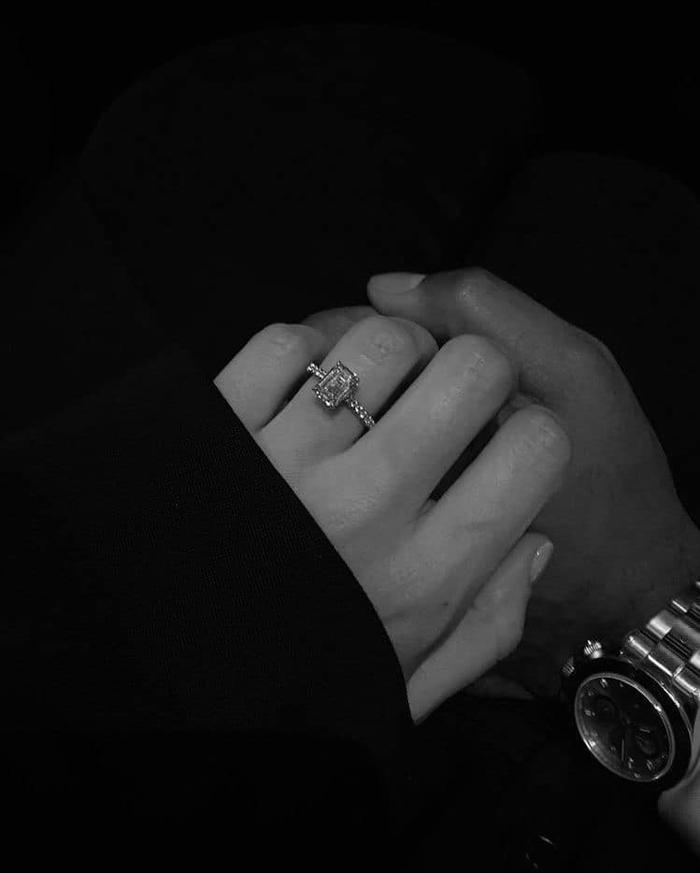 Đoàn Thiên Ân khoe nhẫn kim cương báo hiệu sắp kết hôn, Phát La được gọi tên Đoàn Thiên Ân khoe nhẫn kim cương báo hiệu sắp kết hôn, Phát La được gọi tên