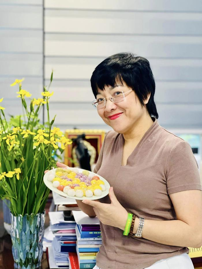 MC Thảo Vân gặp tai nạn giao thông trong lúc cầm lái xe ô tô