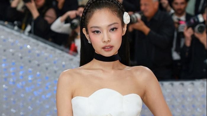 Lần đầu tham dự Met Gala, Jennie (BLACKPINK) thắng "áp đảo" ở chi tiết này
