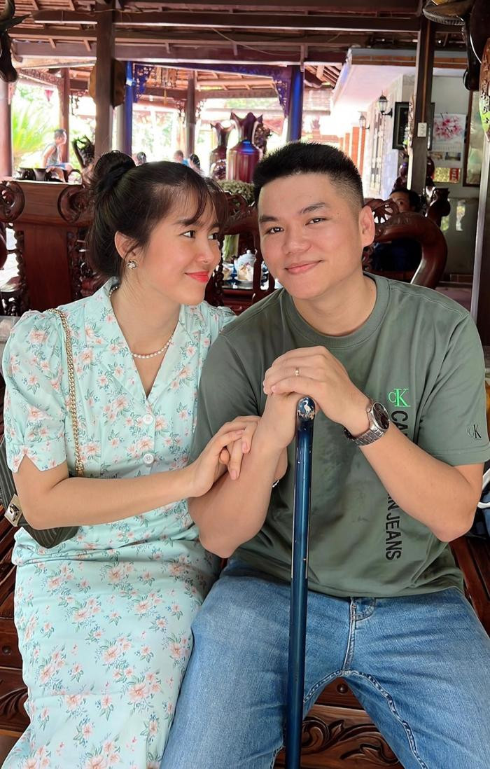 Lê Phương khoe ảnh "tình bể bình" với chồng, thổ lộ ước nguyện cùng "nửa kia"