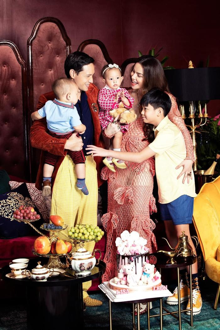 Hồ Ngọc Hà hé lộ lý do chịu cực, "đi đi về về" trong đêm dù "chạy show" ở xa Hồ Ngọc Hà hé lộ lý do chịu cực, "đi đi về về" trong đêm dù "chạy show" ở xa