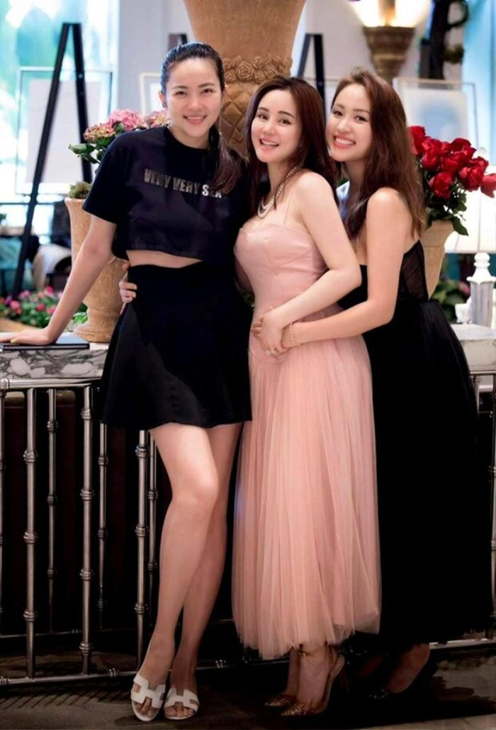 Vy Oanh hiếm hoi xuất hiện sau khi khoá tài khoản mạng xã hội Vy Oanh hiếm hoi xuất hiện sau khi khoá tài khoản mạng xã hội