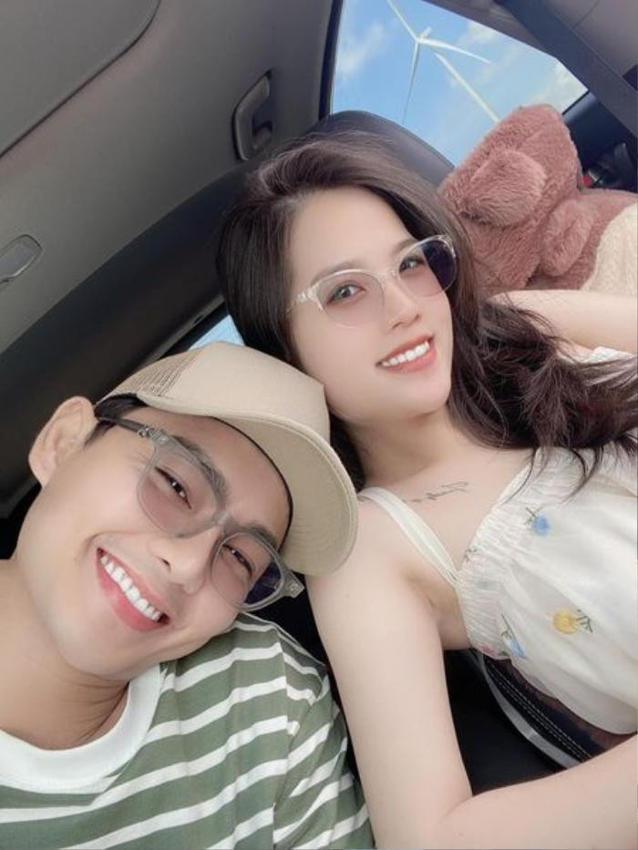 Anh Tú tung ảnh tình tứ bên vợ, hé lộ tin vui đón thêm thành viên mới Anh Tú tung ảnh tình tứ bên vợ, hé lộ tin vui đón thêm thành viên mới