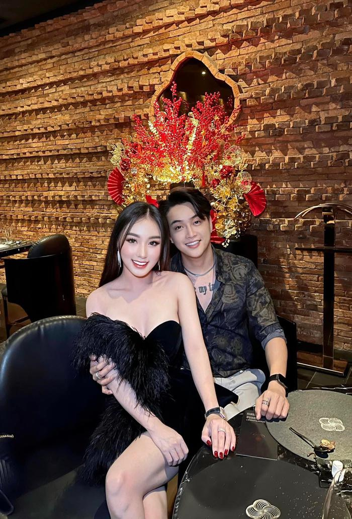 TiTi (HKT) đáp trả gắt khi netizen nhắc tên Nhật Kim Anh TiTi (HKT) đáp trả gắt khi netizen nhắc tên Nhật Kim Anh