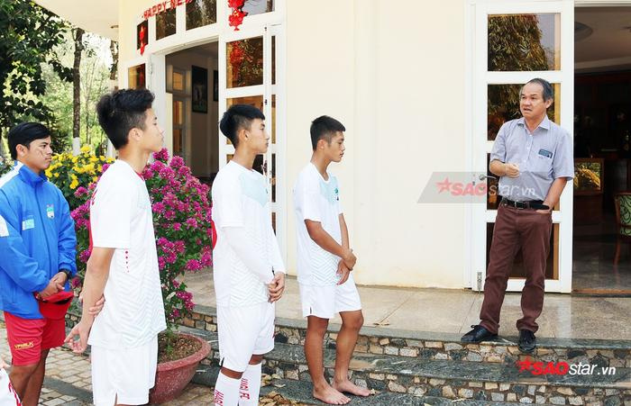 CLB Hà Tĩnh đối diện "sóng dữ" và bài học từ bầu Đức