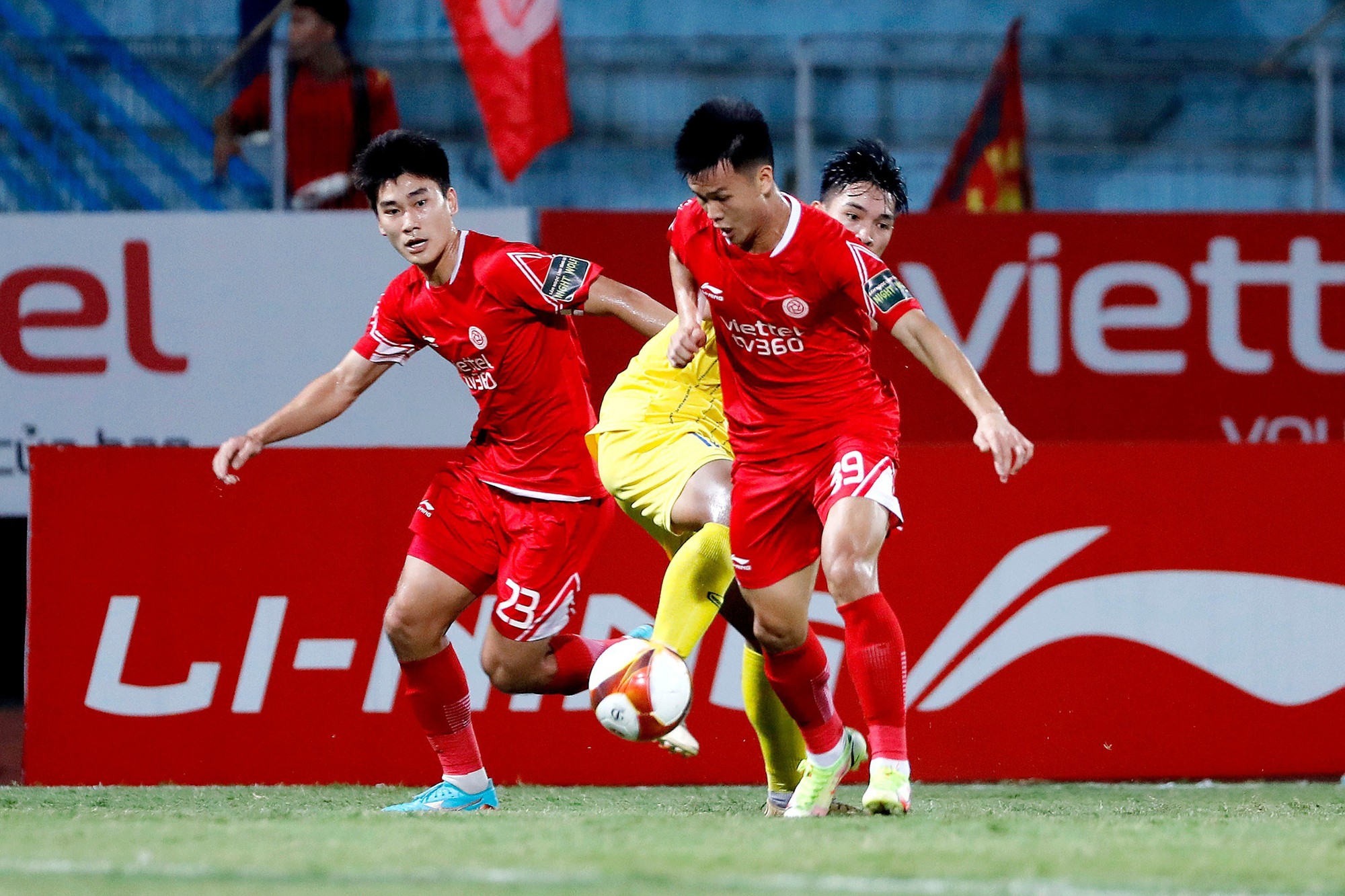 HLV Troussier và bài toán ở hàng công đội tuyển Việt Nam HLV Troussier và bài toán ở hàng công đội tuyển Việt Nam