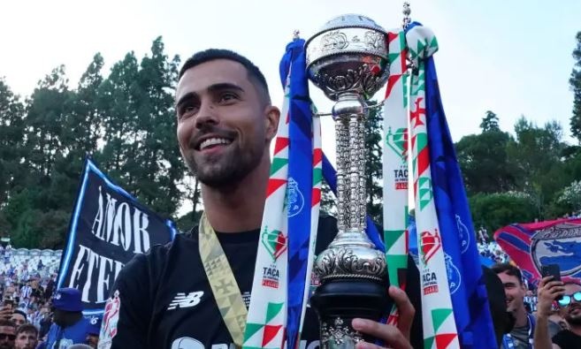 Man United chọn xong người thay thế De Gea