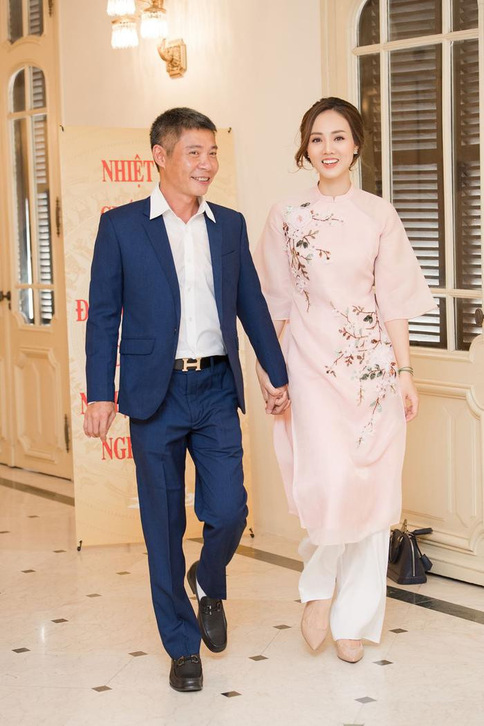 Bà xã NSND Công Lý tiết lộ tính cách của chồng thay đổi sau bạo bệnh Bà xã NSND Công Lý tiết lộ tính cách của chồng thay đổi sau bạo bệnh