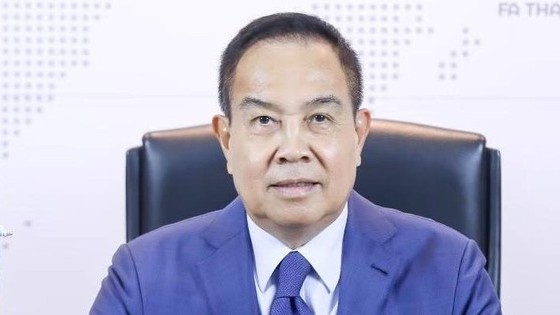 Chủ tịch Liên đoàn Bóng đá Thái Lan bất ngờ từ chức