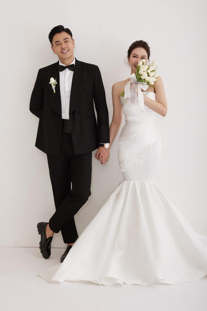 Hương Giang bất ngờ thông báo lấy chồng, sự thật khiến fan ngỡ ngàng Hương Giang bất ngờ thông báo lấy chồng, sự thật khiến fan ngỡ ngàng