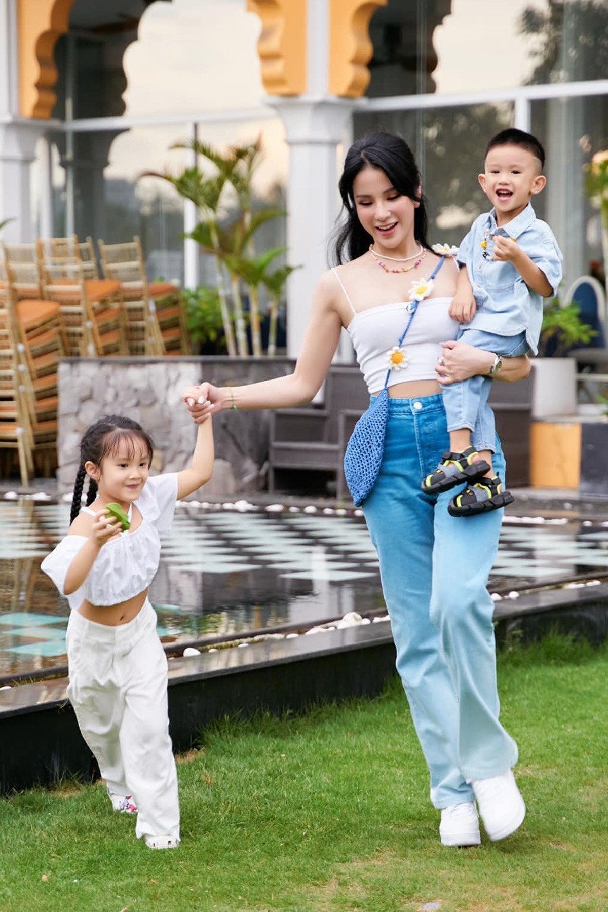 Diệp Lâm Anh viết tâm thư gửi con trai giữa ồn ào kiện tụng Diệp Lâm Anh viết tâm thư gửi con trai giữa ồn ào kiện tụng