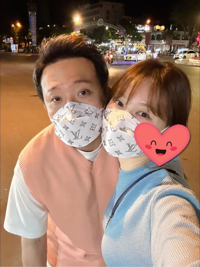 Nhận quà đắt tiền từ sao nam Vbiz, Hari Won bất ngờ thốt lên một điều Nhận quà đắt tiền từ sao nam Vbiz, Hari Won bất ngờ thốt lên một điều