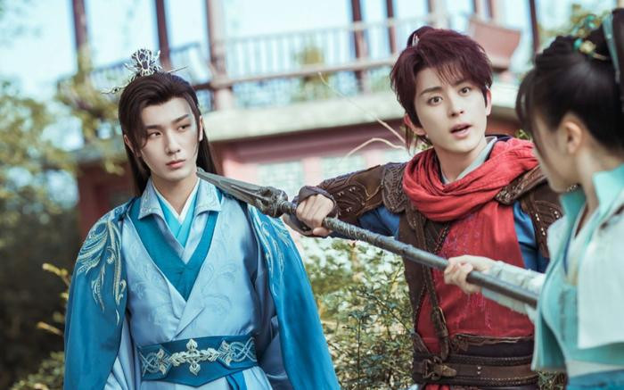 Triệu Lộ Tư công khai hẹn hò với bạn trai, danh tính nửa kia có gì mà gây chú ý? Triệu Lộ Tư công khai hẹn hò với bạn trai, danh tính nửa kia có gì mà gây chú ý?